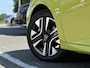 Peugeot 208 1.2 Hybrid 110 e-DCS6 Allure | Climate Control | Navigatie | Full LED | DAB | Parkeercamera/-sensoren | Apple Carplay/Android Auto | Dode hoekdetectie | Lichtmetalen velgen |