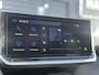 Peugeot 208 1.2 Hybrid 110 e-DCS6 Allure | Climate Control | Navigatie | Full LED | DAB | Parkeercamera/-sensoren | Apple Carplay/Android Auto | Dode hoekdetectie | Lichtmetalen velgen |