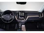 Volvo XC60 T8 Recharge AWD Ultra Dark - Panorama/schuifdak - IntelliSafe Assist & Surround - 360º Camera - Harman/Kardon audio - Adaptieve LED koplampen - Verwarmde voorstoelen, stuur & achterbank - Parkeersensoren voor & achter - Elektr. bedienb. voorstoelen met geheugen - Head up display - Draadloze tel. lader - Extra getint glas - 20' LMV