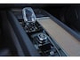 Volvo XC60 T8 Recharge AWD Ultra Dark - Panorama/schuifdak - IntelliSafe Assist & Surround - 360º Camera - Harman/Kardon audio - Adaptieve LED koplampen - Verwarmde voorstoelen, stuur & achterbank - Parkeersensoren voor & achter - Elektr. bedienb. voorstoelen met geheugen - Head up display - Draadloze tel. lader - Extra getint glas - 20' LMV