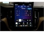 Volvo XC60 2.0 T6 AWD Long Range 293kW/399pk Aut8 Plus Dark LUCHTVERING + EL.TREKHAAK + PANORAMADAK + HARMAN/KARDON + GOOGLE DASHBOARD + BLIS + PILOT ASSIST + ADAPT.CRUISE + 360 CAMERA + LANE ASSIST + STUUR-&STOELVERWARMING V&A + HEAD-UP + 20" LM-VELGEN!!