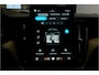 Volvo XC60 2.0 T6 AWD Long Range 293kW/399pk Aut8 Plus Dark LUCHTVERING + EL.TREKHAAK + PANORAMADAK + HARMAN/KARDON + GOOGLE DASHBOARD + BLIS + PILOT ASSIST + ADAPT.CRUISE + 360 CAMERA + LANE ASSIST + STUUR-&STOELVERWARMING V&A + HEAD-UP + 20" LM-VELGEN!!