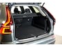 Volvo XC60 2.0 T6 AWD Long Range 293kW/399pk Aut8 Plus Dark LUCHTVERING + EL.TREKHAAK + PANORAMADAK + HARMAN/KARDON + GOOGLE DASHBOARD + BLIS + PILOT ASSIST + ADAPT.CRUISE + 360 CAMERA + LANE ASSIST + STUUR-&STOELVERWARMING V&A + HEAD-UP + 20" LM-VELGEN!!
