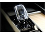 Volvo XC60 2.0 T6 AWD Long Range 293kW/399pk Aut8 Plus Dark LUCHTVERING + EL.TREKHAAK + PANORAMADAK + HARMAN/KARDON + GOOGLE DASHBOARD + BLIS + PILOT ASSIST + ADAPT.CRUISE + 360 CAMERA + LANE ASSIST + STUUR-&STOELVERWARMING V&A + HEAD-UP + 20" LM-VELGEN!!