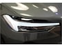 Volvo XC60 2.0 T6 AWD Long Range 293kW/399pk Aut8 Plus Dark LUCHTVERING + EL.TREKHAAK + PANORAMADAK + HARMAN/KARDON + GOOGLE DASHBOARD + BLIS + PILOT ASSIST + ADAPT.CRUISE + 360 CAMERA + LANE ASSIST + STUUR-&STOELVERWARMING V&A + HEAD-UP + 20" LM-VELGEN!!