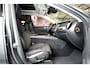 Volvo XC60 2.0 T6 AWD Long Range 293kW/399pk Aut8 Plus Dark LUCHTVERING + EL.TREKHAAK + PANORAMADAK + HARMAN/KARDON + GOOGLE DASHBOARD + BLIS + PILOT ASSIST + ADAPT.CRUISE + 360 CAMERA + LANE ASSIST + STUUR-&STOELVERWARMING V&A + HEAD-UP + 20" LM-VELGEN!!