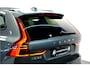 Volvo XC60 2.0 T6 AWD Long Range 293kW/399pk Aut8 Plus Dark LUCHTVERING + EL.TREKHAAK + PANORAMADAK + HARMAN/KARDON + GOOGLE DASHBOARD + BLIS + PILOT ASSIST + ADAPT.CRUISE + 360 CAMERA + LANE ASSIST + STUUR-&STOELVERWARMING V&A + HEAD-UP + 20" LM-VELGEN!!
