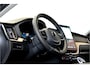 Volvo XC60 2.0 T6 AWD Long Range 293kW/399pk Aut8 Plus Dark LUCHTVERING + EL.TREKHAAK + PANORAMADAK + HARMAN/KARDON + GOOGLE DASHBOARD + BLIS + PILOT ASSIST + ADAPT.CRUISE + 360 CAMERA + LANE ASSIST + STUUR-&STOELVERWARMING V&A + HEAD-UP + 20" LM-VELGEN!!