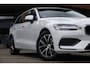 Volvo V60 2.0 B3 Momentum|Rijklaar!|PilotAssist|ACC|Camera|Stuur+Stoelverwarming|BLIS|Trekkhaak|Carplay