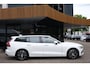 Volvo V60 2.0 B3 Momentum|Rijklaar!|PilotAssist|ACC|Camera|Stuur+Stoelverwarming|BLIS|Trekkhaak|Carplay