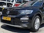 Volkswagen T-Roc 1.0 TSI Style - Navigatie I Airco I Veiligheid pakket I LED I PDC I Sport velgen I Dealer onderhouden