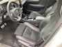 Volvo XC40 1.5 T5 Recharge R-Design | Plug-in Hybrid (PHEV) | Trekhaak | Harman Kardon Audio | Panoramadak | Elektrisch Verstelbare Voorstoelen | Half-Lederen Bekleding | Lichtmetalen Velgen 20 inch | Navigatie