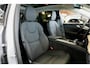Volvo XC60 2.0 T8 AWD 335kW/456pk Aut8 Plug-in hybrid Plus Dark HARMAN/KARDON + PANORAMADAK + 360 CAMERA + HEAD-UP + BLIS + LANE ASSIST + STOEL-&STUURVERWARMING + ADAPT.CRUISE + PILOT ASSIST + MATRIX LED + KEYLESS ENTRY&GO + PARKSENSOREN V&A + 20" LM-VELGEN!!