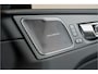 Volvo XC60 2.0 T8 AWD 335kW/456pk Aut8 Plug-in hybrid Plus Dark HARMAN/KARDON + PANORAMADAK + 360 CAMERA + HEAD-UP + BLIS + LANE ASSIST + STOEL-&STUURVERWARMING + ADAPT.CRUISE + PILOT ASSIST + MATRIX LED + KEYLESS ENTRY&GO + PARKSENSOREN V&A + 20" LM-VELGEN!!