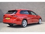 Volkswagen Golf Variant 1.0 eTSI 110pk DSG Life | Navigatie | Trekhaak Afneembaar | Ergonomische Bestuurdersstoel