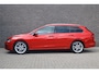 Volkswagen Golf Variant 1.0 eTSI 110pk DSG Life | Navigatie | Trekhaak Afneembaar | Ergonomische Bestuurdersstoel