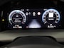 Volkswagen Golf 1.5 eHybrid Style Edition 204 pk Automaat (DSG) | Verlengde garantie | Navigatie via App | Panoramadak | Parkeersensoren (Park assist) | Achteruitrijcamera | Stoelverwarming |