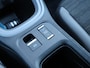 Jeep Avenger Longitude 54 kWh | Accu 98% | Warmtepomp | AppleCarPlay/Android | Parkeersensoren achter | 16'' LM velgen