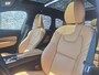 Volvo XC60 2.0 T8 Plug-in Hybrid AWD Ultimate Dark | PHEV | Trekhaak | Luchtvering | Bowers Wilkins Audio | 360 Graden Camera | Head-up Display | Panoramadak | Stoelventilatie | Stoelmassage | Nappaleder | Keyless Entry | Elektrische Achterklep