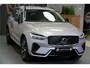 Volvo XC60 2.0 T6 AWD 293kW/399pk Aut8 Plug-in hybrid Plus Dark HARMAN/KARDON + 360 CAMERA + MATRIX LED + ADAPT.CRUISE + STOELVERWARMING V&A + STUURVERWARMING + PILOT ASSIST + GOOGLE DASHBOARD&SERVICES + BLIS + LANE ASSIST + CTA + PARKSENSOREN + 19" LM-VELGEN!!