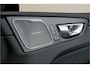 Volvo XC60 2.0 T6 AWD 293kW/399pk Aut8 Plug-in hybrid Plus Dark HARMAN/KARDON + 360 CAMERA + MATRIX LED + ADAPT.CRUISE + STOELVERWARMING V&A + STUURVERWARMING + PILOT ASSIST + GOOGLE DASHBOARD&SERVICES + BLIS + LANE ASSIST + CTA + PARKSENSOREN + 19" LM-VELGEN!!