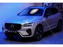 Volvo XC60 2.0 T6 AWD 293kW/399pk Aut8 Plug-in hybrid Plus Dark HARMAN/KARDON + 360 CAMERA + MATRIX LED + ADAPT.CRUISE + STOELVERWARMING V&A + STUURVERWARMING + PILOT ASSIST + GOOGLE DASHBOARD&SERVICES + BLIS + LANE ASSIST + CTA + PARKSENSOREN + 19" LM-VELGEN!!