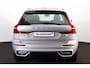 Volvo XC60 T6 Recharge AWD Plus Dark - Panorama/schuifdak - IntelliSafe Assist & Surround - Parkeercamera achter - Verwarmde voorstoelen, stuur & achterbank - Parkeersensoren voor & achter - Elektr. bedienb. voorstoelen met geheugen - Draadloze tel. lader - Standkachel - 19' LMV