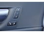 Volvo XC60 T6 Recharge AWD Plus Dark - Panorama/schuifdak - IntelliSafe Assist & Surround - Parkeercamera achter - Verwarmde voorstoelen, stuur & achterbank - Parkeersensoren voor & achter - Elektr. bedienb. voorstoelen met geheugen - Draadloze tel. lader - Standkachel - 19' LMV