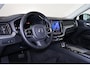 Volvo XC60 T6 Recharge AWD Plus Dark - Panorama/schuifdak - IntelliSafe Assist & Surround - Parkeercamera achter - Verwarmde voorstoelen, stuur & achterbank - Parkeersensoren voor & achter - Elektr. bedienb. voorstoelen met geheugen - Draadloze tel. lader - Standkachel - 19' LMV