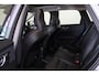 Volvo XC60 T6 Recharge AWD Plus Dark - Panorama/schuifdak - IntelliSafe Assist & Surround - Parkeercamera achter - Verwarmde voorstoelen, stuur & achterbank - Parkeersensoren voor & achter - Elektr. bedienb. voorstoelen met geheugen - Draadloze tel. lader - Standkachel - 19' LMV