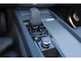 Volvo XC60 T6 Recharge AWD Plus Dark - Panorama/schuifdak - IntelliSafe Assist & Surround - Parkeercamera achter - Verwarmde voorstoelen, stuur & achterbank - Parkeersensoren voor & achter - Elektr. bedienb. voorstoelen met geheugen - Draadloze tel. lader - Standkachel - 19' LMV