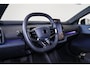 Volvo EX30 Extended Range Plus 69 kWh - Adaptive Cruise Control - BLIS dodehoekassistentie - Harman Kardon premium audio - Keyless Drive - Elektr. bedienbare achterklep - Parkeersensoren voor & achter - Parkeercamera achter - Google infotainment met Google Maps navigatie - Extra getint glas - 19' LMV