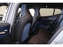 Volvo EX30 Extended Range Plus 69 kWh - Adaptive Cruise Control - BLIS dodehoekassistentie - Harman Kardon premium audio - Keyless Drive - Elektr. bedienbare achterklep - Parkeersensoren voor & achter - Parkeercamera achter - Google infotainment met Google Maps navigatie - Extra getint glas - 19' LMV
