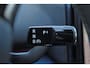 Volvo EX30 Extended Range Plus 69 kWh - Adaptive Cruise Control - BLIS dodehoekassistentie - Harman Kardon premium audio - Keyless Drive - Elektr. bedienbare achterklep - Parkeersensoren voor & achter - Parkeercamera achter - Google infotainment met Google Maps navigatie - Extra getint glas - 19' LMV
