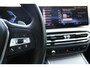BMW 3-Serie 320e Sedan Facelift - zwart leder - 19 Inch - Head Up - Nederlandse BMW - Dealer onderhouden - Geblindeerde ramen - Sport Stoelen - Achteruitrijcamera - Hifi speakers