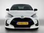 Toyota Yaris 1.5 Hybrid Executive Premium Pack | 1e eigenaar | Dealer onderhouden | JBL | Head-Up Display | Panoramadak | Stuur + stoelverwarming | dodehoek detectie | Parkeersensoren Voor+achter | Onderweg-naar-dealer