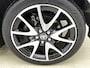 Toyota Yaris 1.5 Hybrid Executive Premium Pack | 1e eigenaar | Dealer onderhouden | JBL | Head-Up Display | Panoramadak | Stuur + stoelverwarming | dodehoek detectie | Parkeersensoren Voor+achter | Onderweg-naar-dealer