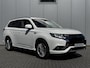 Mitsubishi Outlander 2.4 PHEV Intense+ / Trekhaak Afneembaar / Trekgewicht 1.500 KG / Stoelverwarming / Achteruitrijcamera / Navigatie / Apple CarPlay & Android Auto / Stoel verwarming voor /