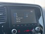 Mitsubishi Outlander 2.4 PHEV Intense+ / Trekhaak Afneembaar / Trekgewicht 1.500 KG / Stoelverwarming / Achteruitrijcamera / Navigatie / Apple CarPlay & Android Auto / Stoel verwarming voor /