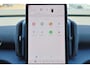 Volvo EX30 Extended Range Plus 69 kWh - Adaptive Cruise Control - Climate Pack - Harman Kardon premium audio - Keyless Drive - Elektr. bedienbare achterklep - Parkeersensoren voor & achter - Parkeercamera achter - Google infotainment met Google Maps navigatie - Extra getint glas - 19' LMV