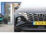 Hyundai Tucson 1.6 T-GDI PHEV 265pk Premium Sky 4WD | Leder | Schuif-Kanteldak | Carplay | Climate | Navigatie | Elek. Klep | Full - Led | 360 Camera | KRELL Audio | Elek. Stoelen | Winterpakket | Stoelventilatie