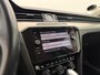 Volkswagen Passat Variant 1.5 TSI Highline | Automaat | Adaptive cruise | Stoelverwarming | CarPlay | Camera | Trekhaak