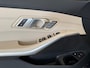 BMW 3-Serie Touring 330e Luxury - Panorama - Memory - HiFi - Keyless