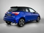 Toyota Yaris 1.5 Hybrid Bi-Tone Plus | BTW voertuig | Navigatie | Cruise control | achteruitrijcamera | Spiegels elektrisch inklapbaar | Keyless Entry/start | Onderweg-naar-dealer