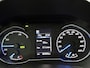 Toyota Yaris 1.5 Hybrid Bi-Tone Plus | BTW voertuig | Navigatie | Cruise control | achteruitrijcamera | Spiegels elektrisch inklapbaar | Keyless Entry/start | Onderweg-naar-dealer