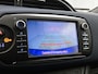 Toyota Yaris 1.5 Hybrid Bi-Tone Plus | BTW voertuig | Navigatie | Cruise control | achteruitrijcamera | Spiegels elektrisch inklapbaar | Keyless Entry/start | Onderweg-naar-dealer