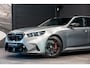 BMW M5 5-serie Touring *Bowers & Wilkins / M-Driver's Package / Stoelventilatie / Panorama / Carbon in- exterieur / Surround-View*