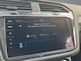 Volkswagen Tiguan 1.4TSIeHybrid 180kW/245PK R-Line · Panoramadak · Leder · Trekhaak · Camera · Dodehoeksensor · Stoelverwarming ·