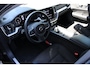 Volvo V60 B3 Momentum Advantage | Verwarmbare voorstoelen en stuurwiel | Achteruitrijcamera | Apple carplay/Android auto | Keyless start | 17 inch lichtmetalen velgen