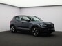 Volvo EX40 Single Motor Extended Range Plus 82 kWh / Stoel- + stuurwielverwarming / Harman Kardon Audio / All Season banden / Contrasterend dak / Pilot Assist / Blis